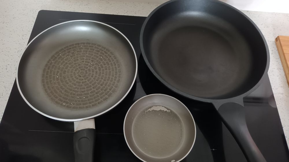 Panela em gres com tampa de vidro + 3 frigideiras jomafe e celar