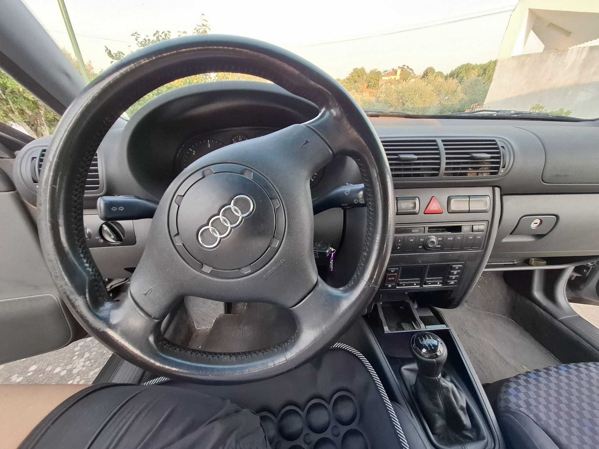 Audi A3 1.9 TDI - Ano 2000