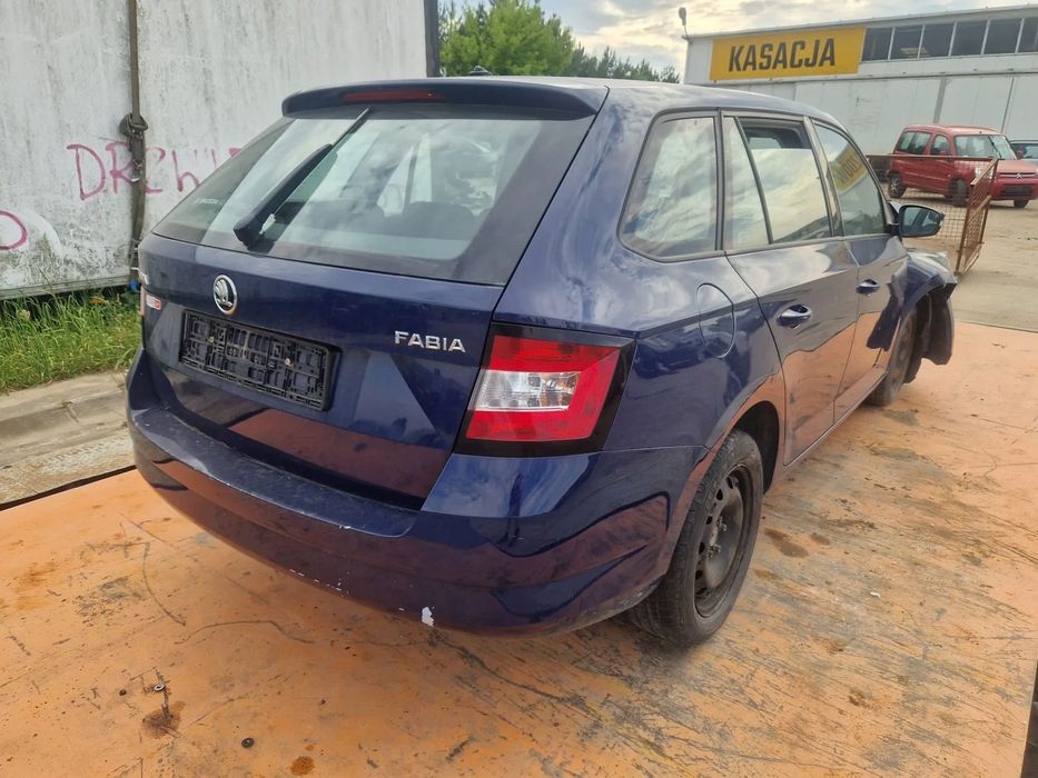 Skoda FABIA III Kombi 2014/10- Silnik 1.4 TDI CUTA 105KM/77kW LF5A na części drzwi klapa lampy
