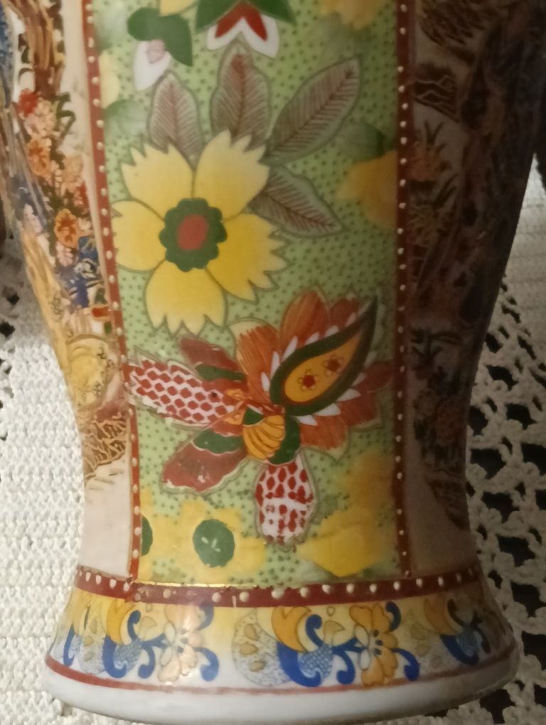 Bela jarra ou outros de porcelana chinesa