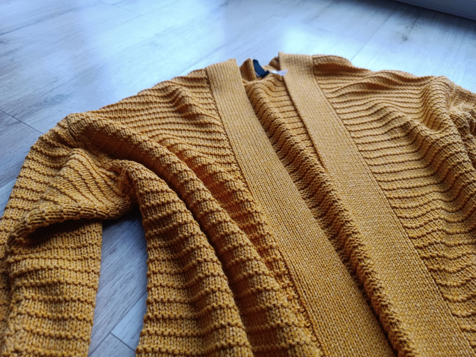 Żółty sweter długi kardigan słoneczny narzutka S 36 H&M miodowy