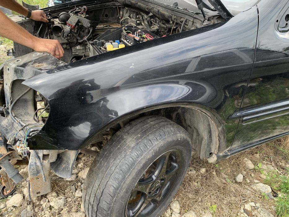 Крило переднє mercedes ml w163 праве ліве шрот!