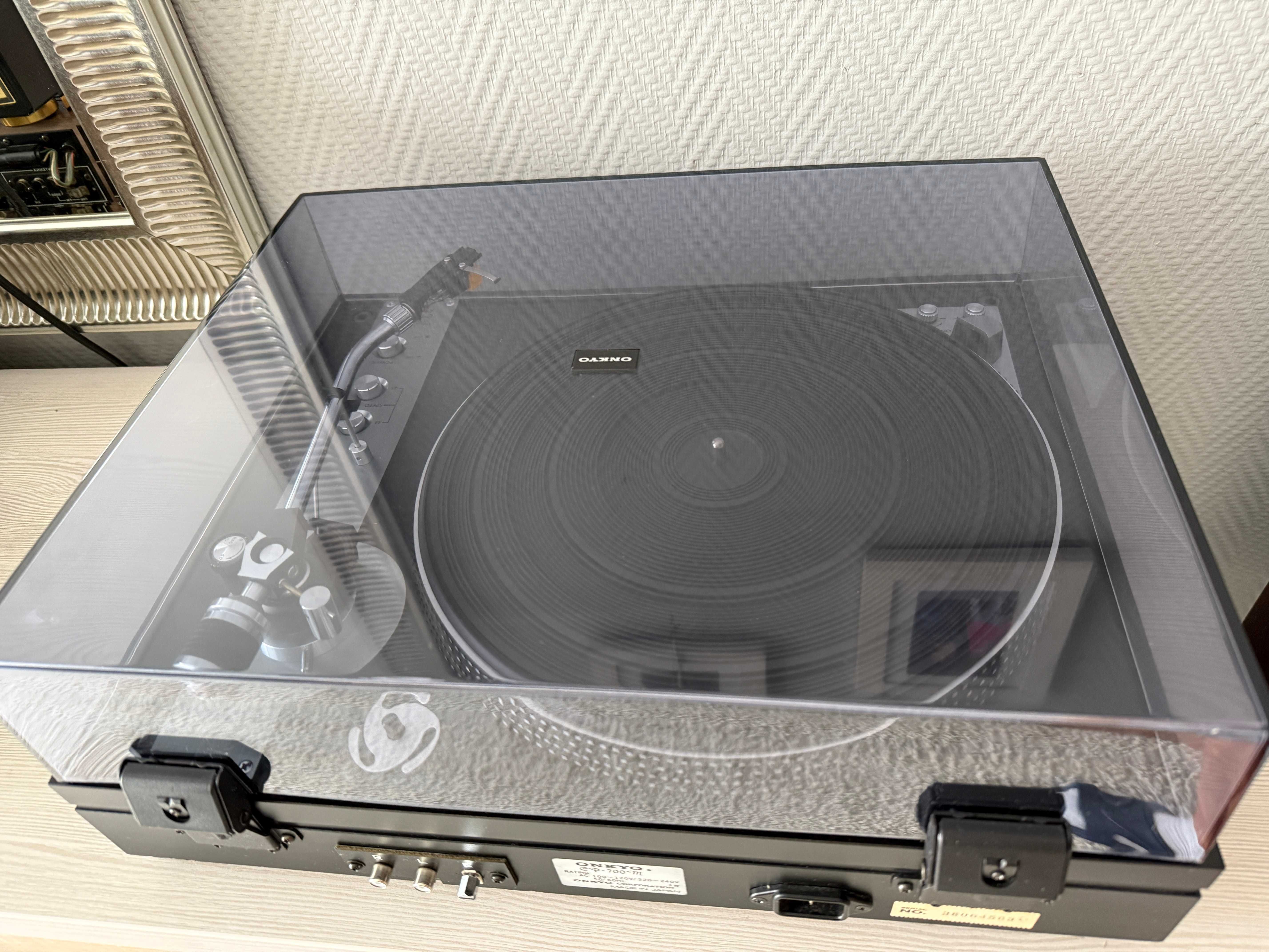 ONKYO CP-700M Gramofon Hi End Direct Drive
