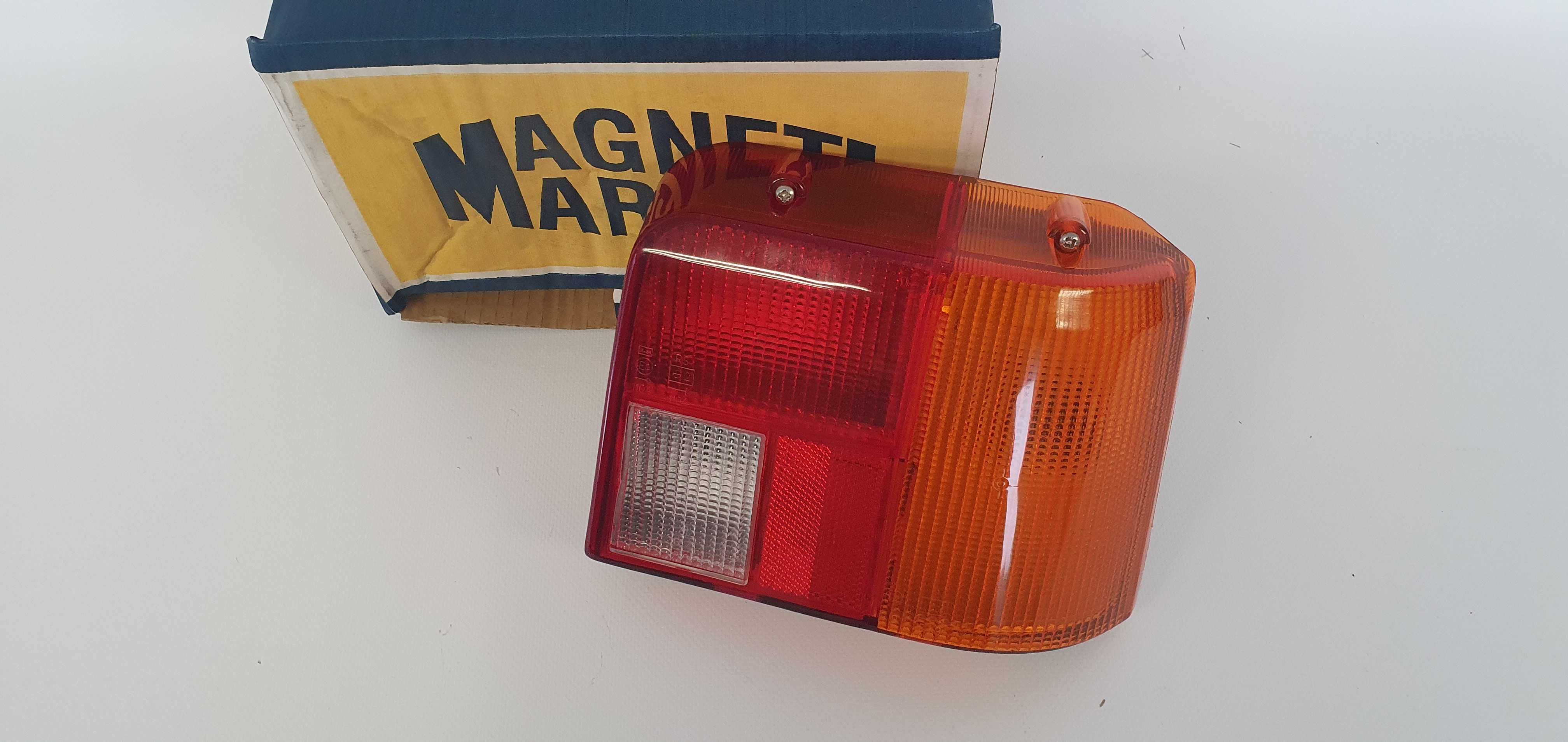 Lampa prawy tył Peugeot 205 Magneti Marelli Nowa