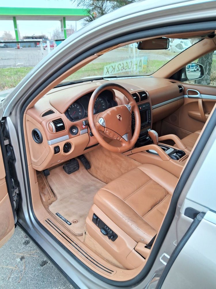 Porsche Cayenne 3.2 газ 2006 в отличном состоянии