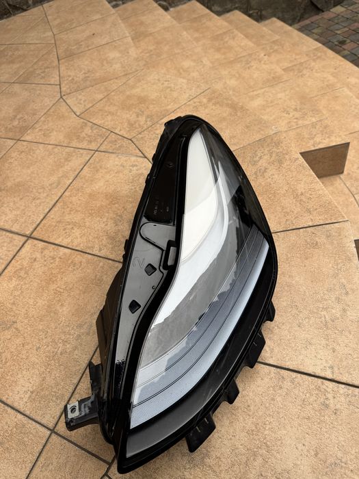 Tesla model 3 Y фара ліва 2023р.