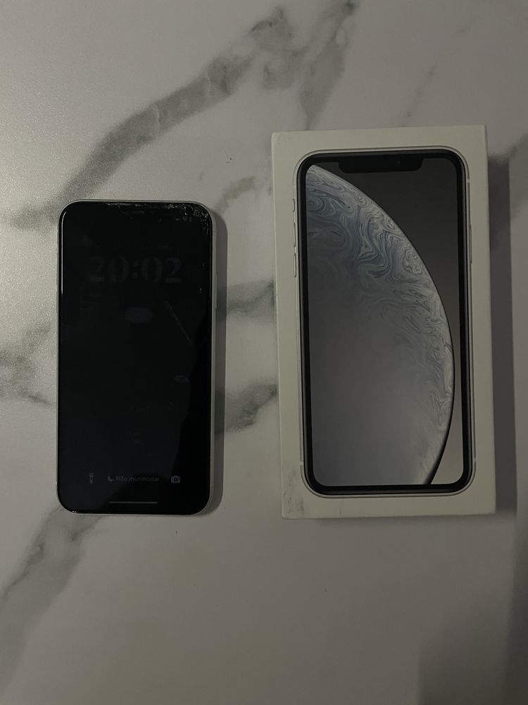 iPhone XR 64GB
