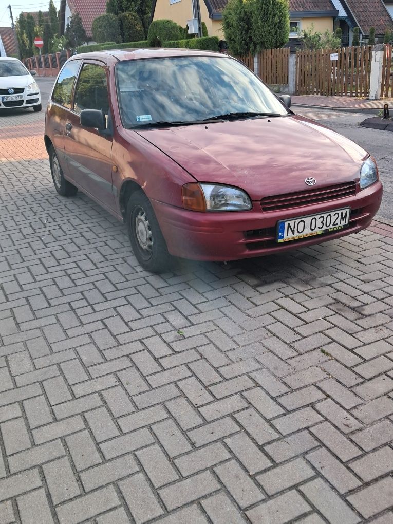 Toyota starlet ..