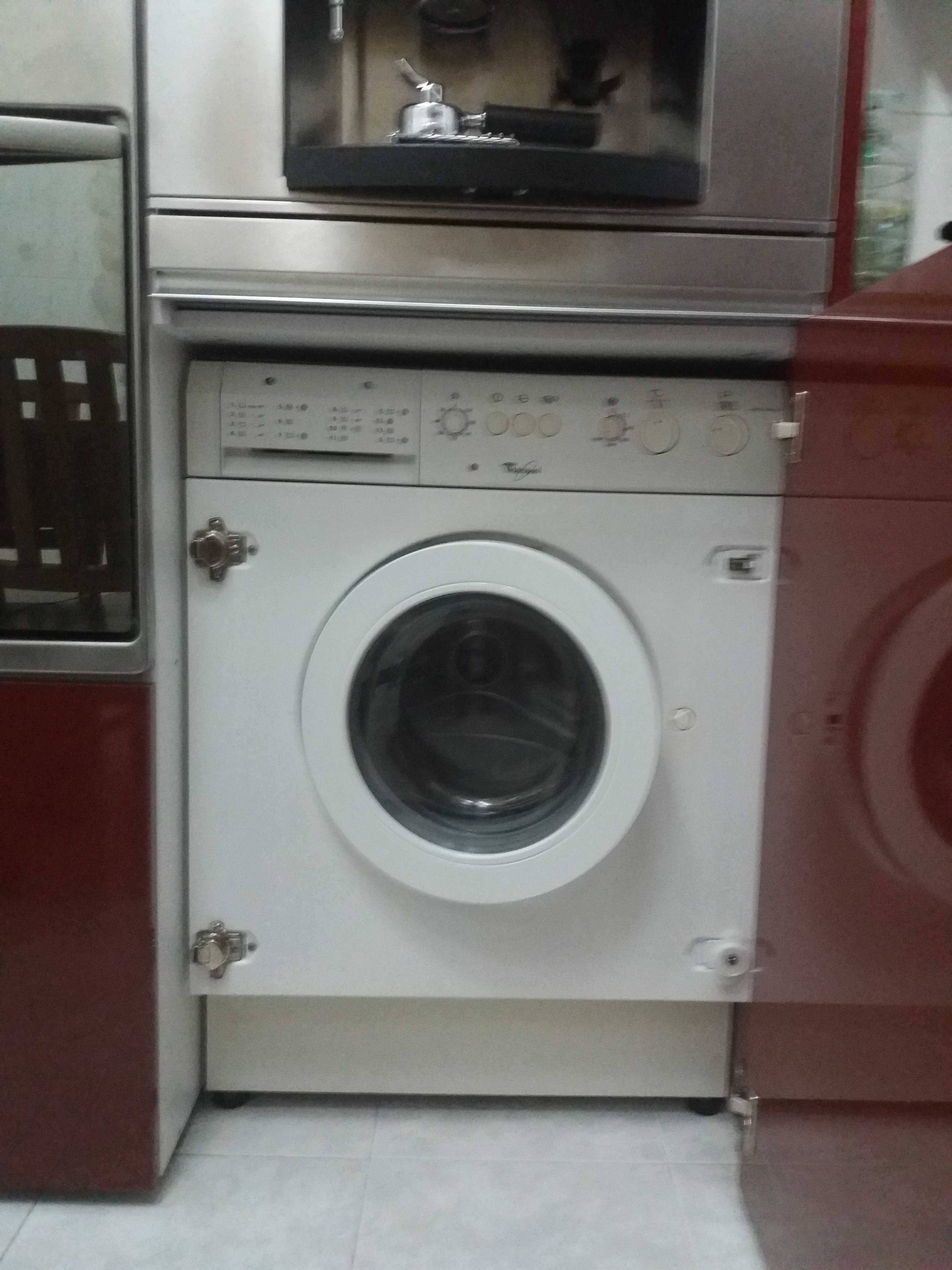 Maquina de lavar e secar roupa whirlpool de encastrar