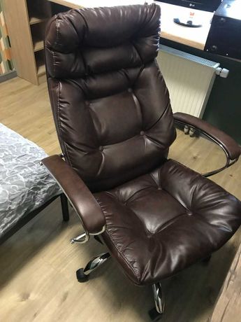 Кожанное кресло (натуральная кожа)