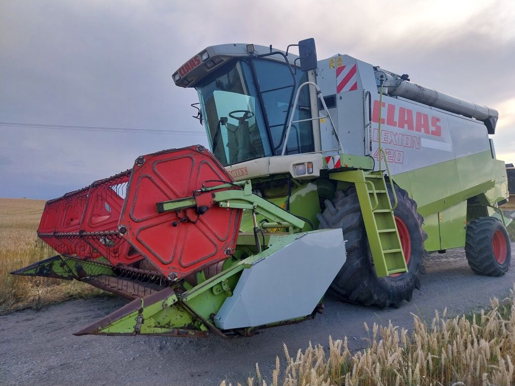 Kombajn Claas Lexion 420 (John deere/New holland)