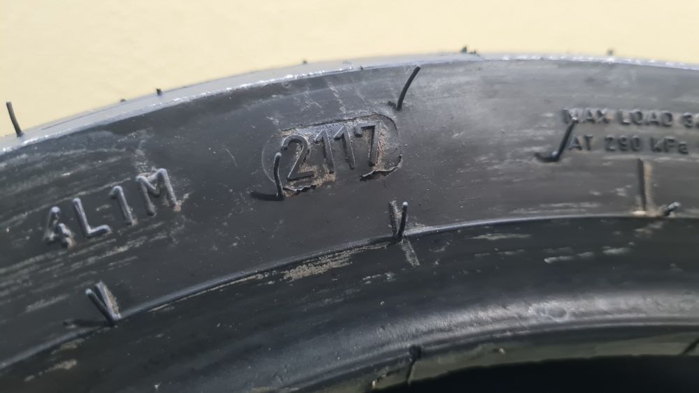 Резина 120/70r17 та 180/55r17