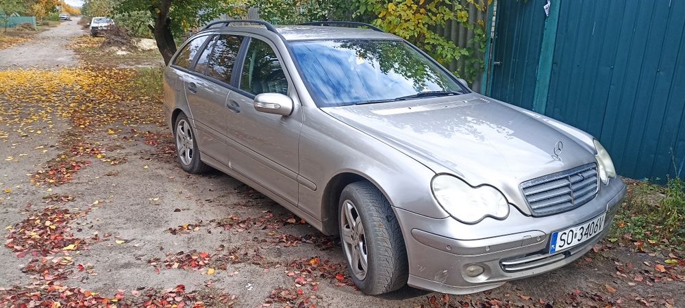 Мерседес C210, на повному бойовому. торг
