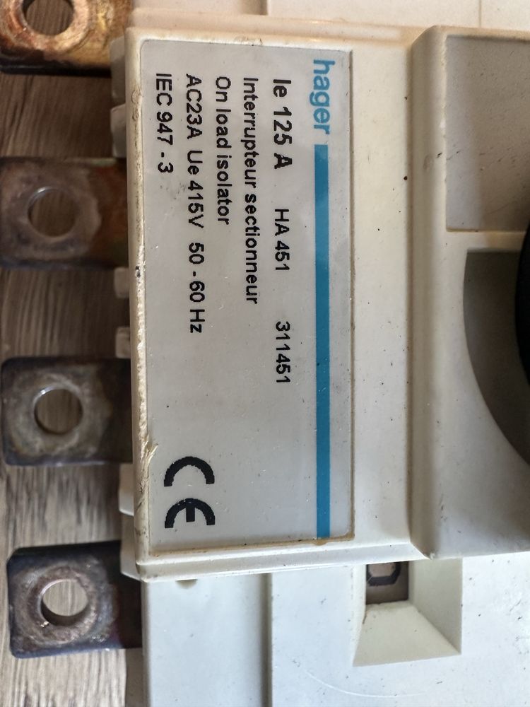 Interruptor de corte aparente haeger  4P 125A