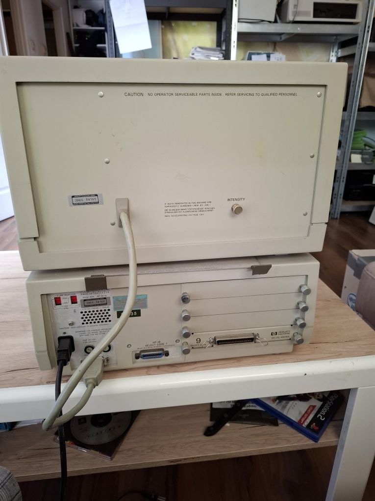 Komputer retro HP 9836 – unikatowy komputer inżynieryjny z lat 80.