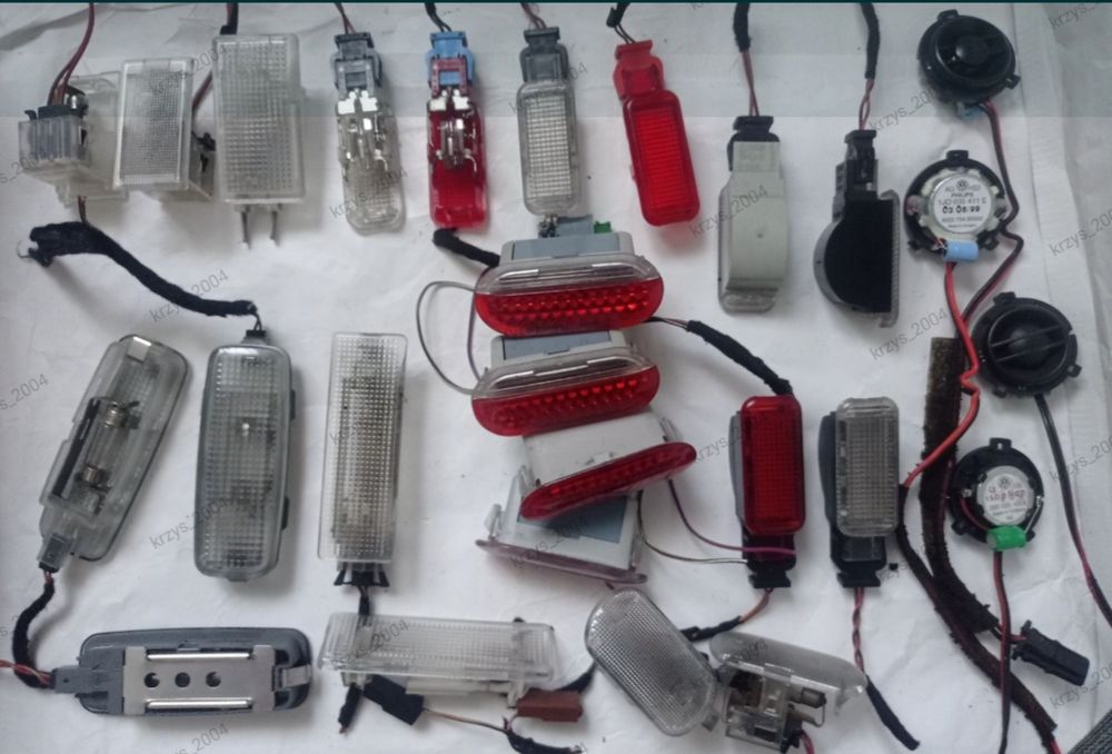 Lampka podsufitki Audi A3 8L,A4 B5. Szara,grafit.Oryginał.Wysyłka olx