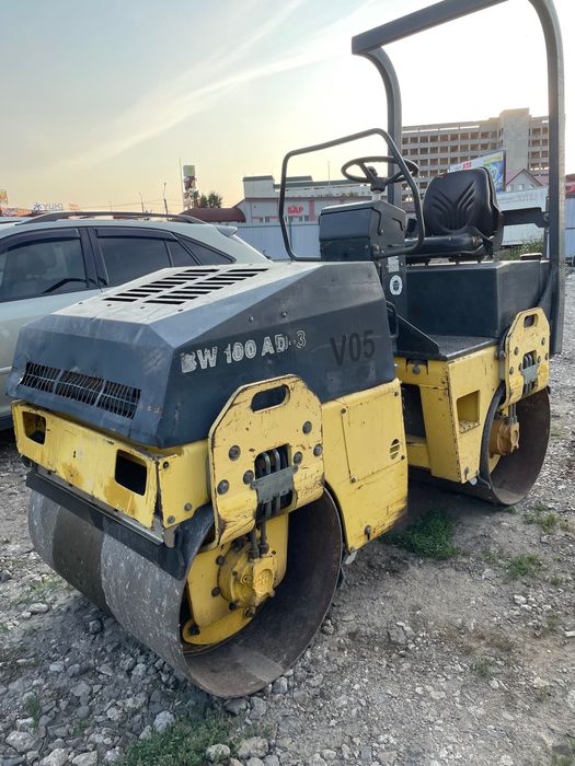 Каток Bomag BV100AD3