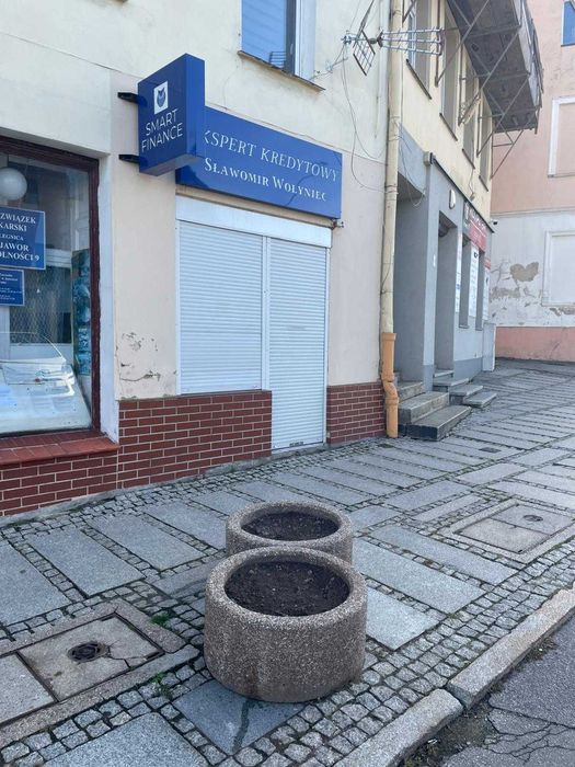Wynajmę lokal w bardzo dobrej lokalizacji  pl. wolności 9