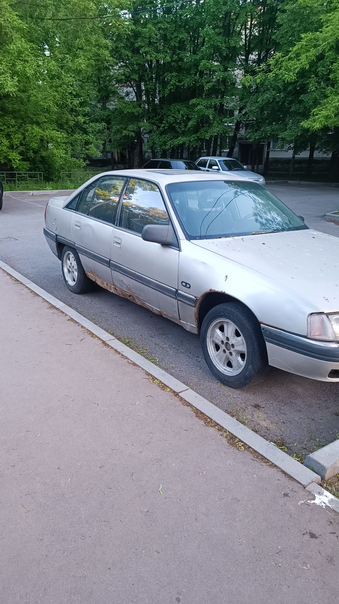 Продам Opel Omega 92p.