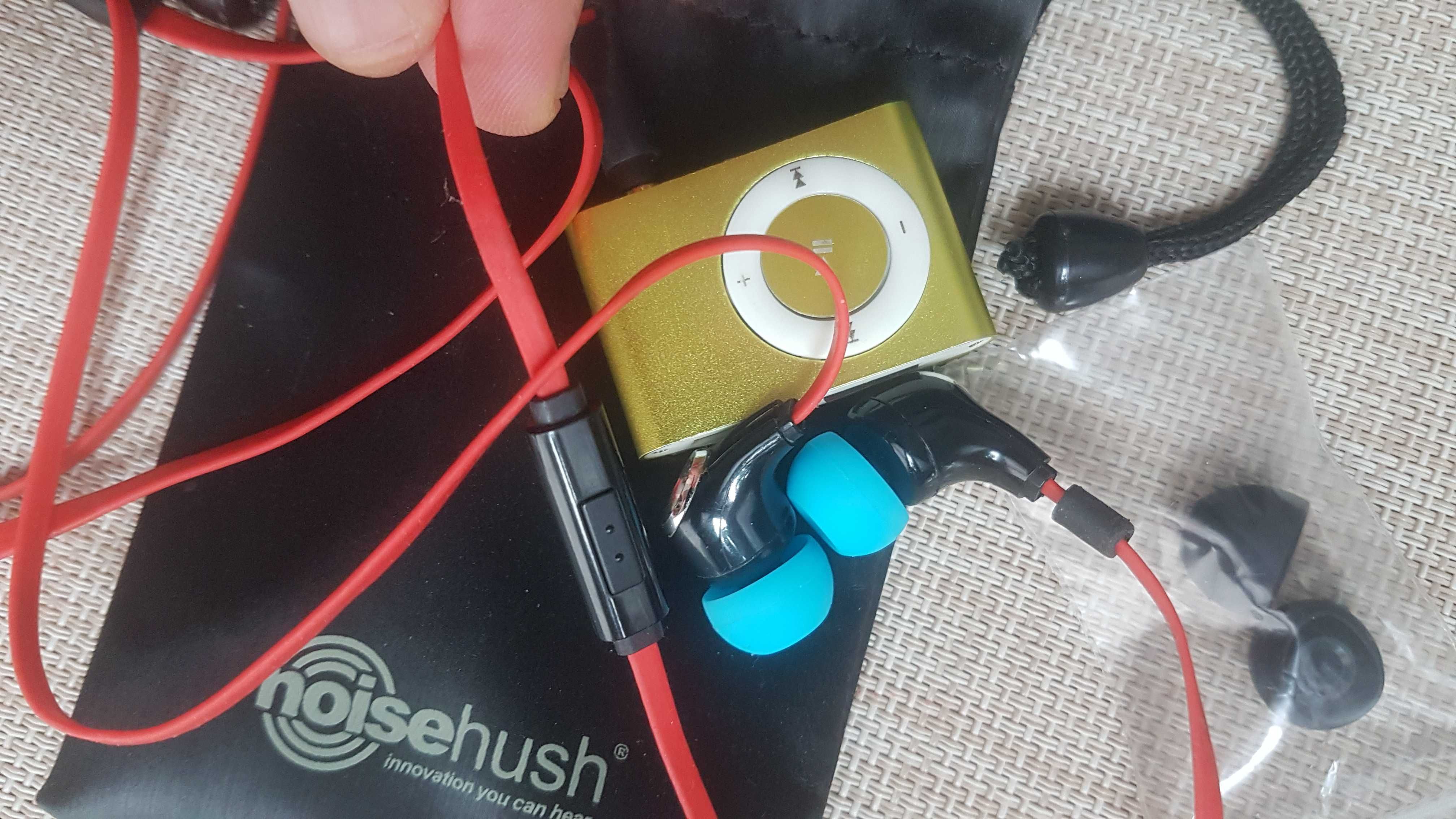 Odtwarzacz Quer MP3, karta pamięci + słuchawki Noisehush