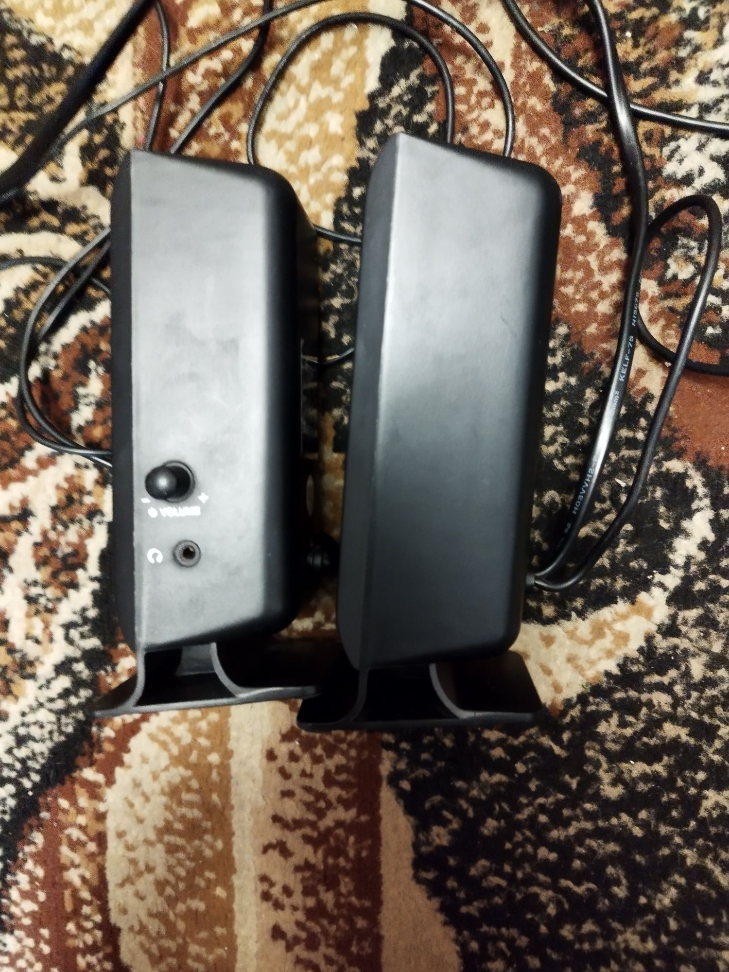 Fajne głośniczki Logitech do PC na Jacka