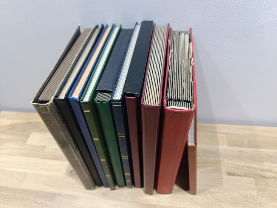 10 klaserów ze znaczkami cały świat