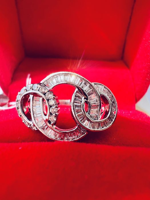 Богатое золотое кольцо с бриллиантами белое золото 750 проба