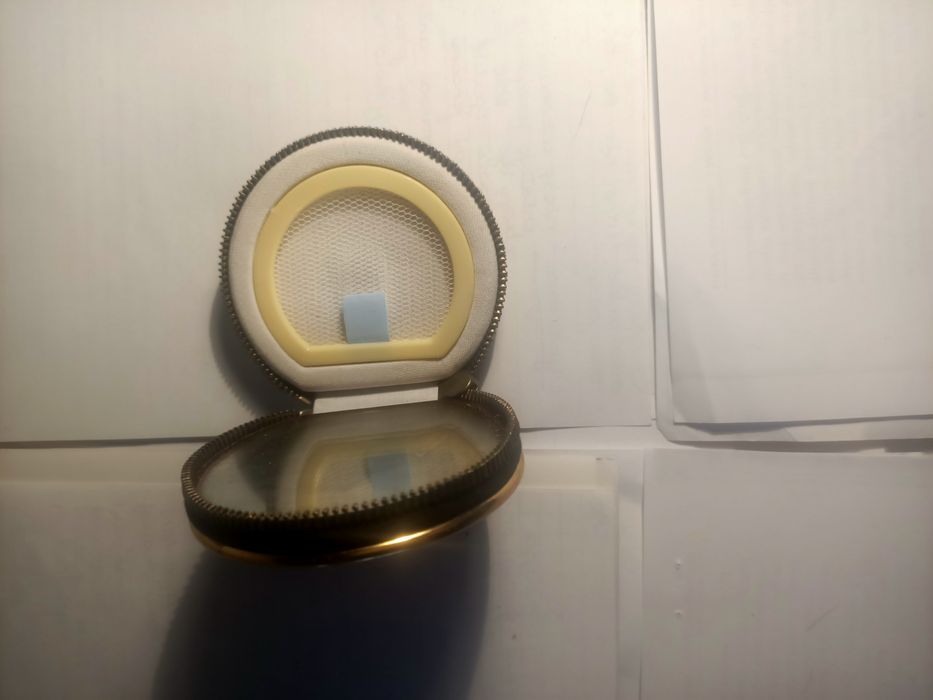 Puderniczka i kosmetyczka PRL