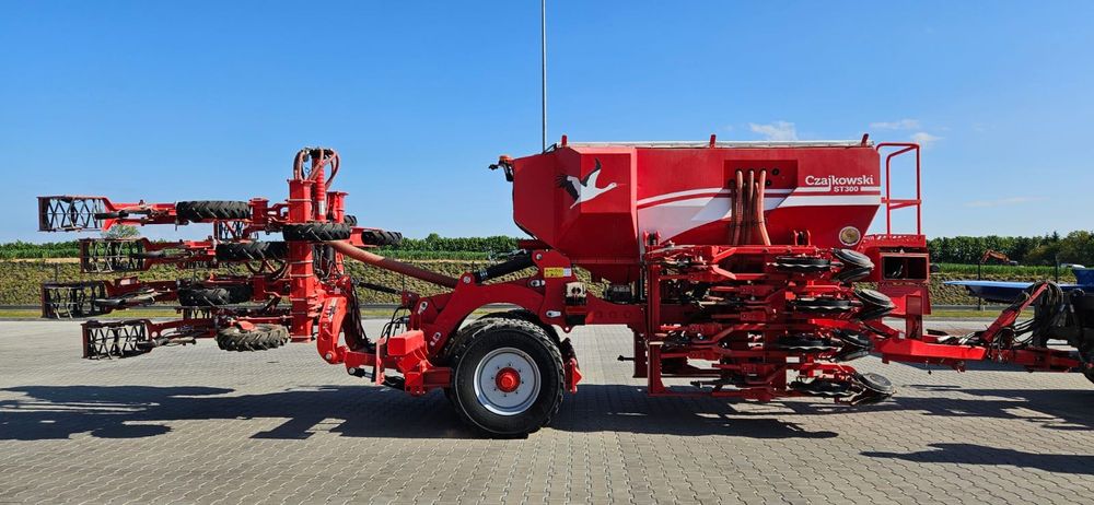 Siewnik Czajkowski ST300 z przystawką do wysiewu zbóż i rzepaku PS300