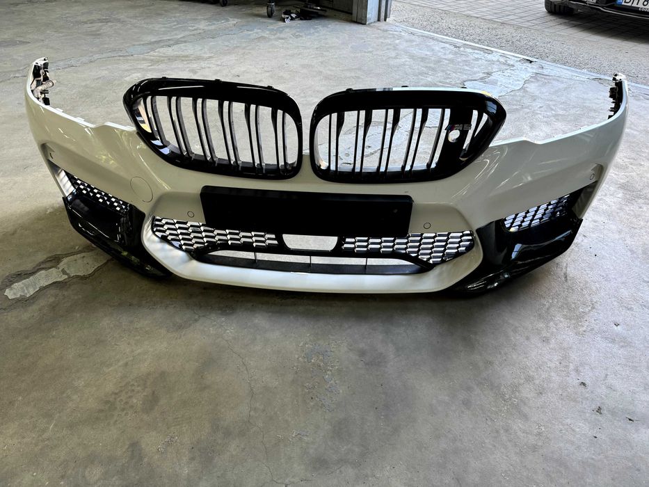 BMW M5 F90 бампер передний в сборе оригинал, решетки, ноздри