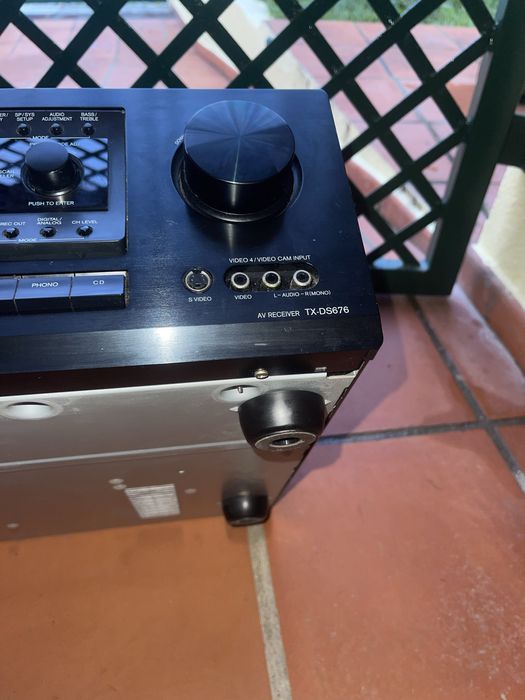 Onkyo TX-DS676 Av Receiver — 220-250v