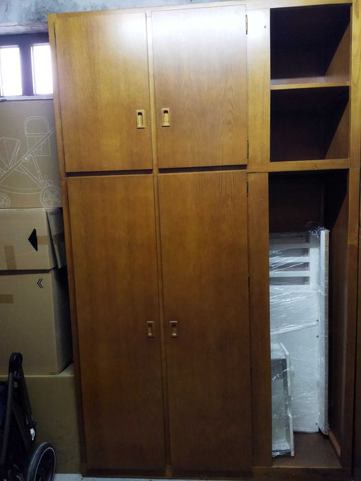 móvel antigo de canto