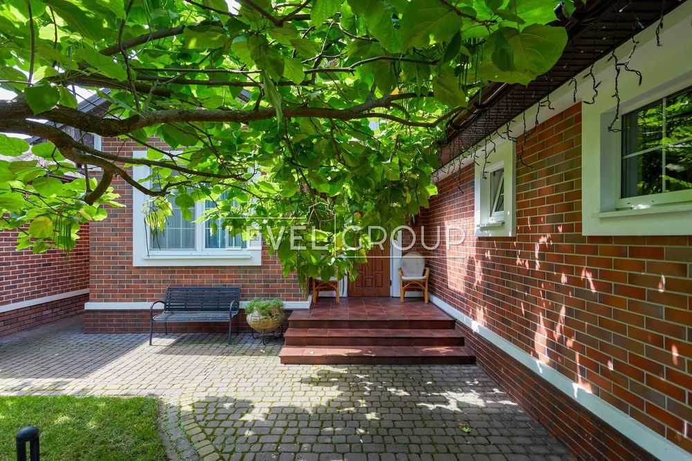 Будинок в КМ «Green Hills» Віта-Поштова Ділянка 12 соток