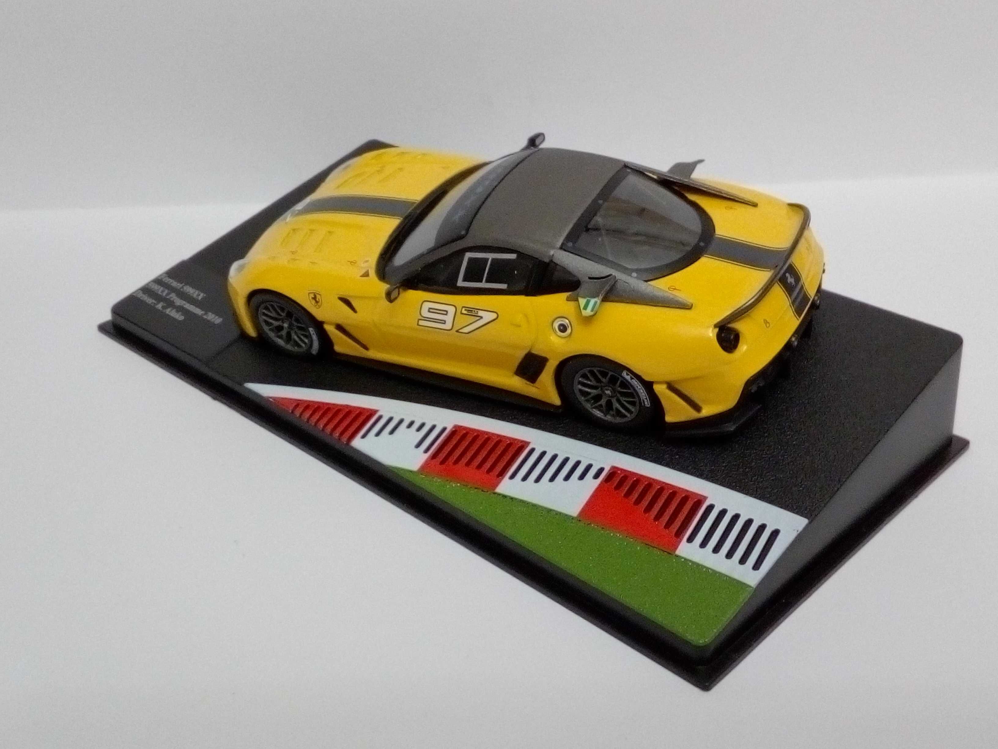 Miniaturas Ferrari de competição