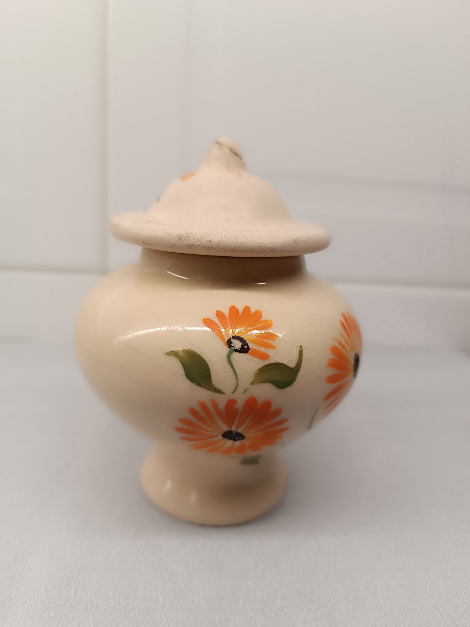Pote Jarra Porcelana Muito Antiga. Pintado a mão. 13 cm