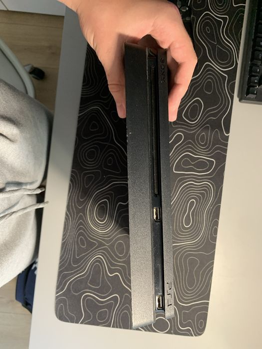 Ps4 slim 500гб +2джойстика і 4 гри б/у