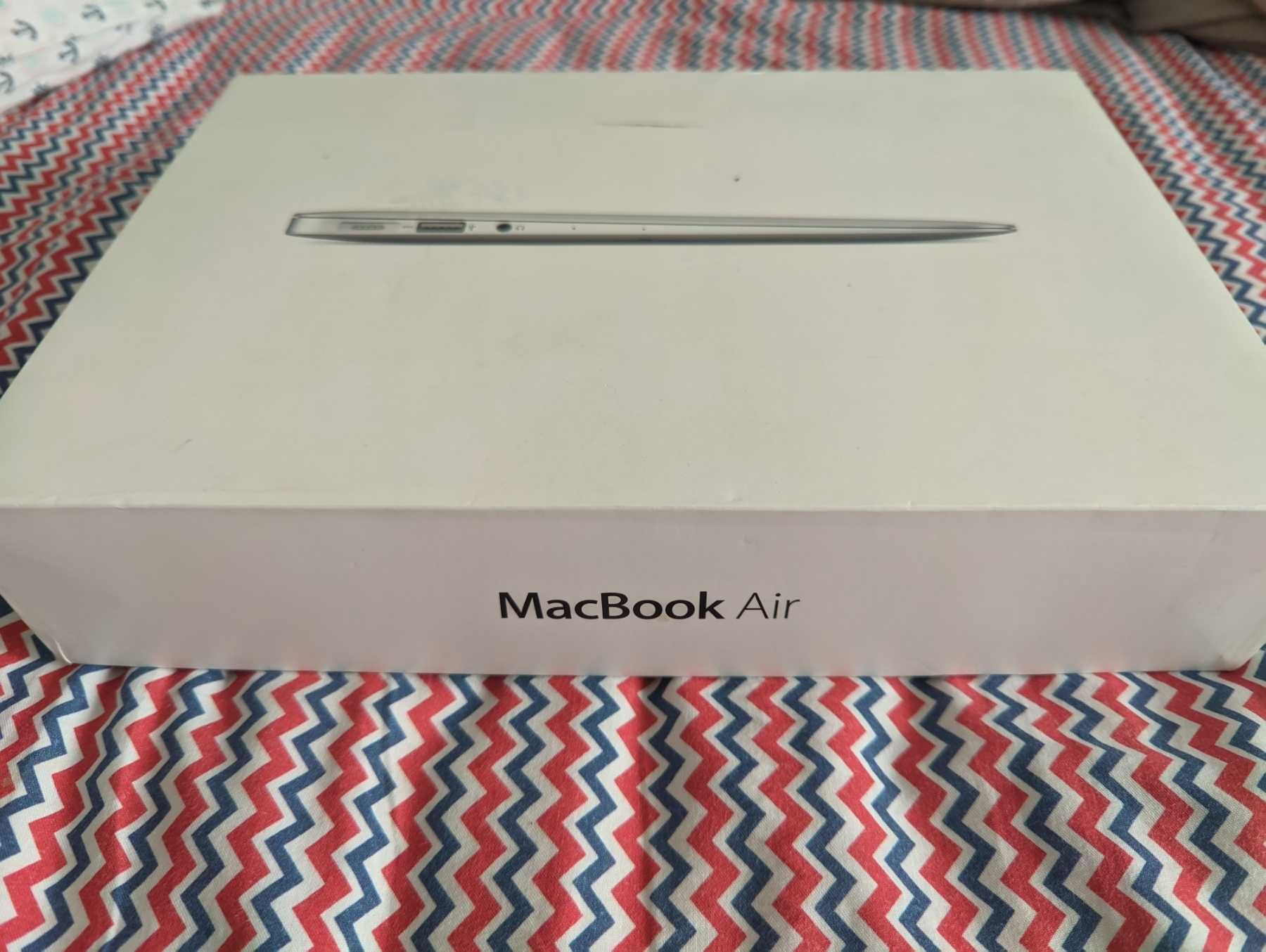 Ноутбук Macbook Air A1465 (coreі5/4/256) екран 11,6 дюймів