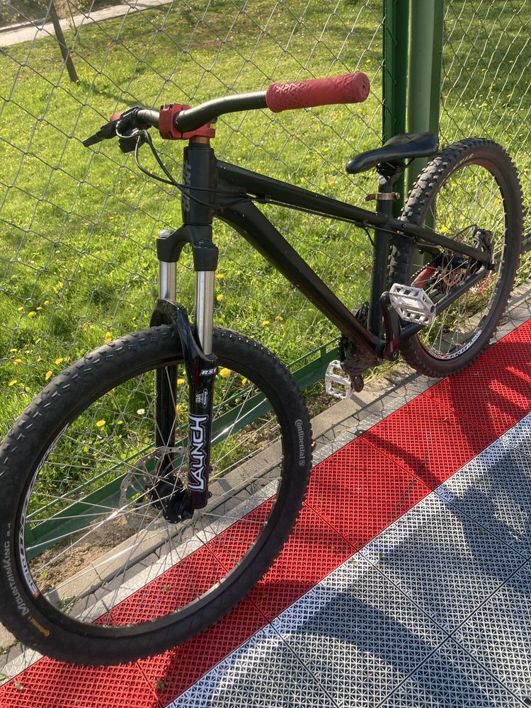 Rower Giant  Dirt (ns bikes decade) demo/fuzz/dirt/fr/dh/mtb stunt