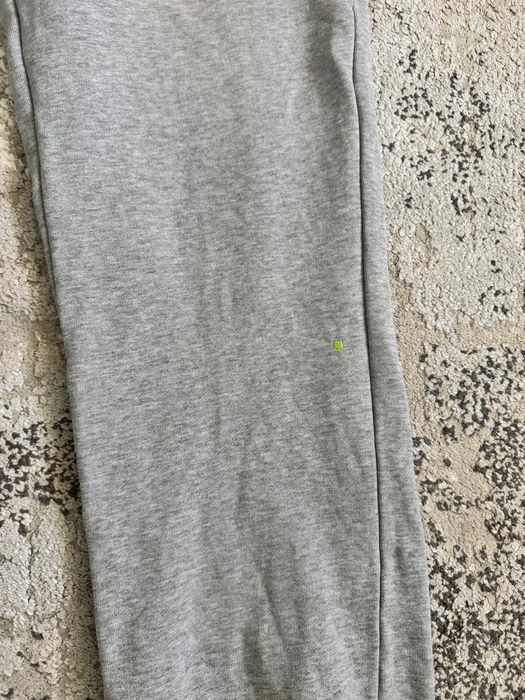 Spodnie dresowe Hugo Boss roz. L.