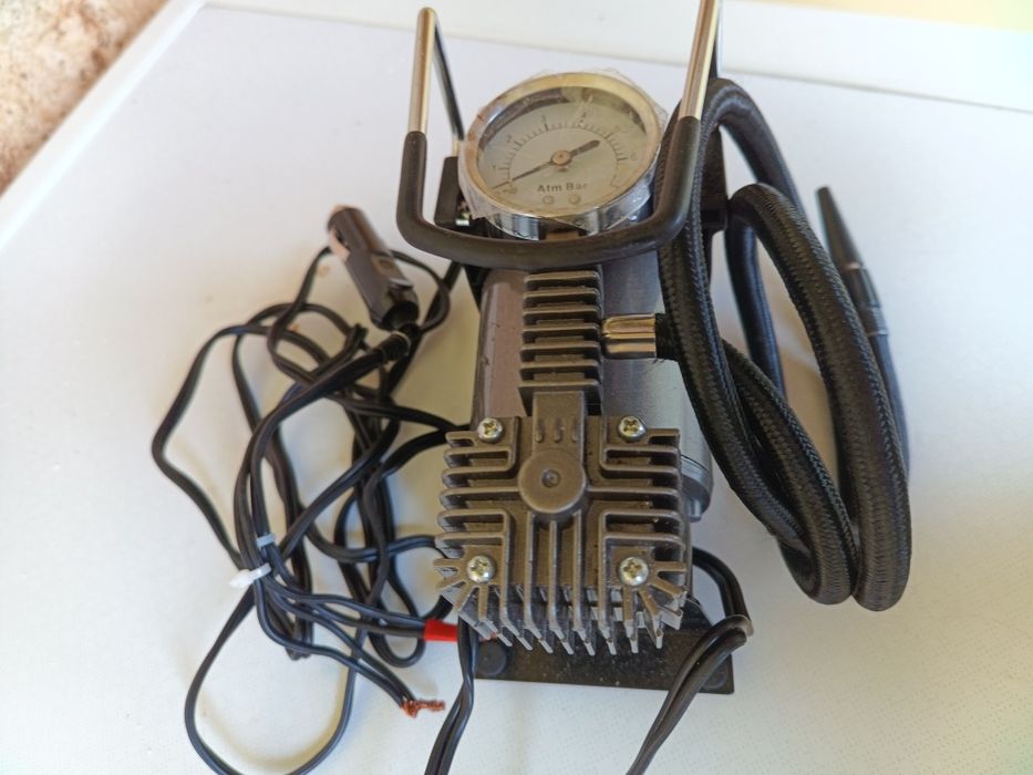 Автокомпрессор Uragan 7 Атм 37 л/хв12 В