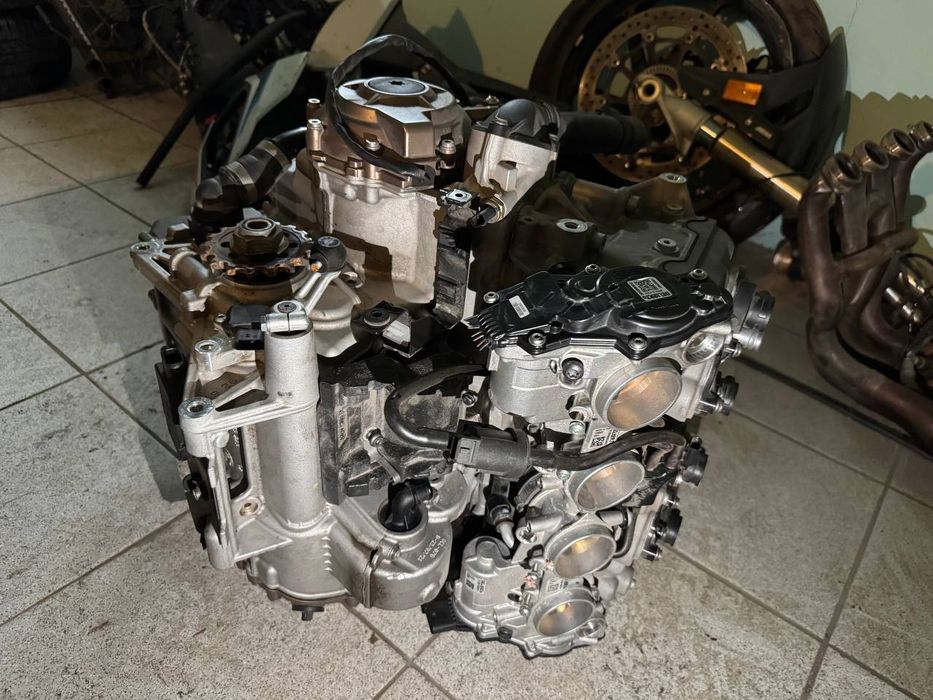 Мотор для мотоцикла BMW S1000R S1000XR 2022 год