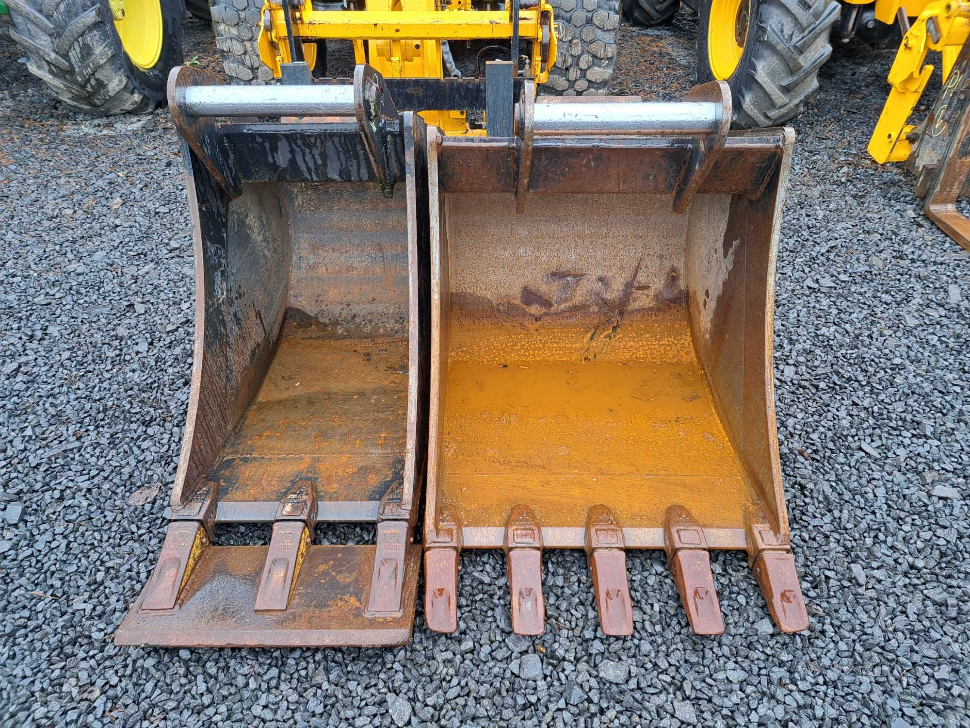 Koparka kołowa JCB JS 175