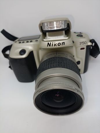 Lustrzanka analogowa Nikon F50