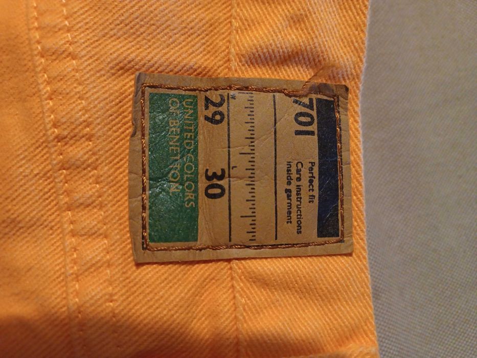 Calças Benetton cor de laranja