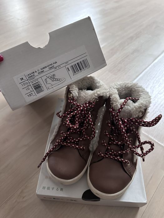 Продам дитяче осінньо-зимове взутт Geox