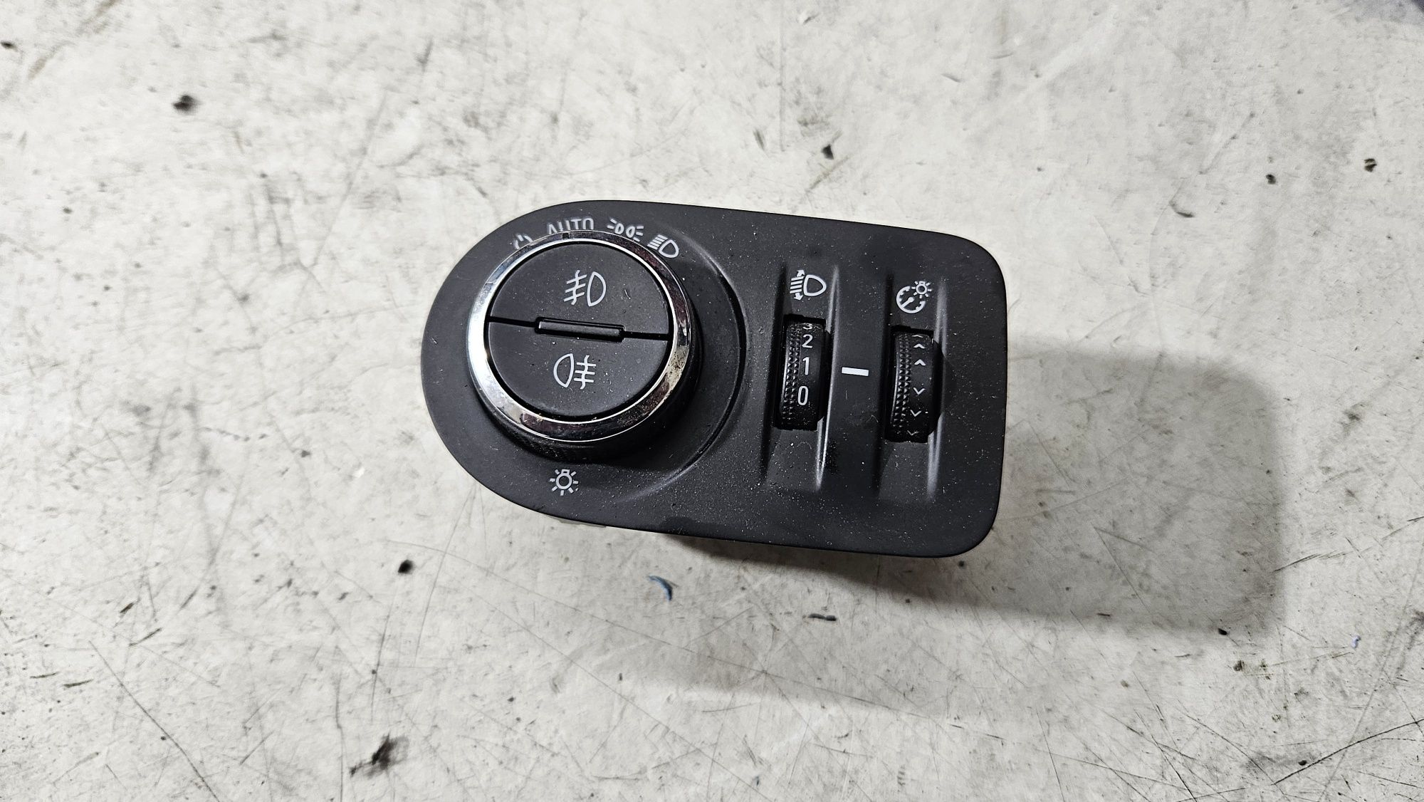 Panel guzik włącznik świateł przycisk automat opel corsa d automatyczn