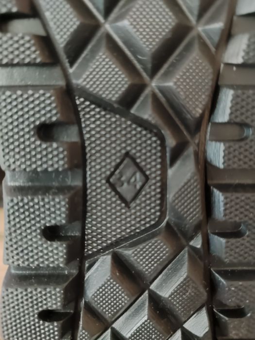 Ботинки зимние новые