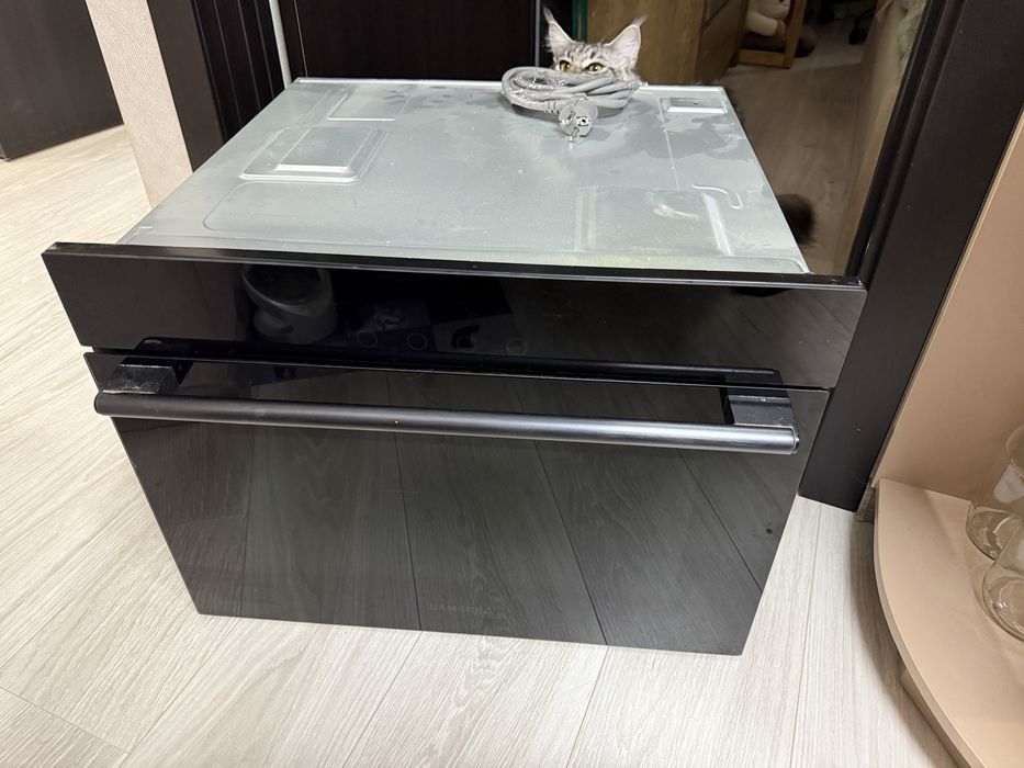 Встраиваемая электрическая духовка Samsung NQ50H5537KB/WT