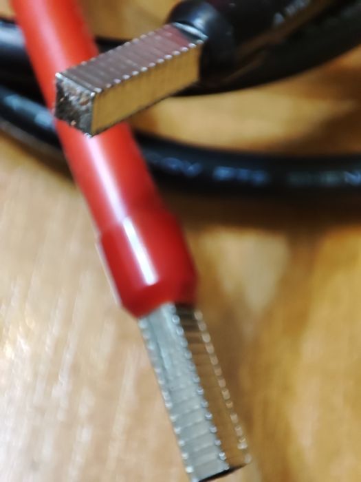 Провод силиконовый AWG4 для подключения АКБ Dynnes  B4850 к инвертору