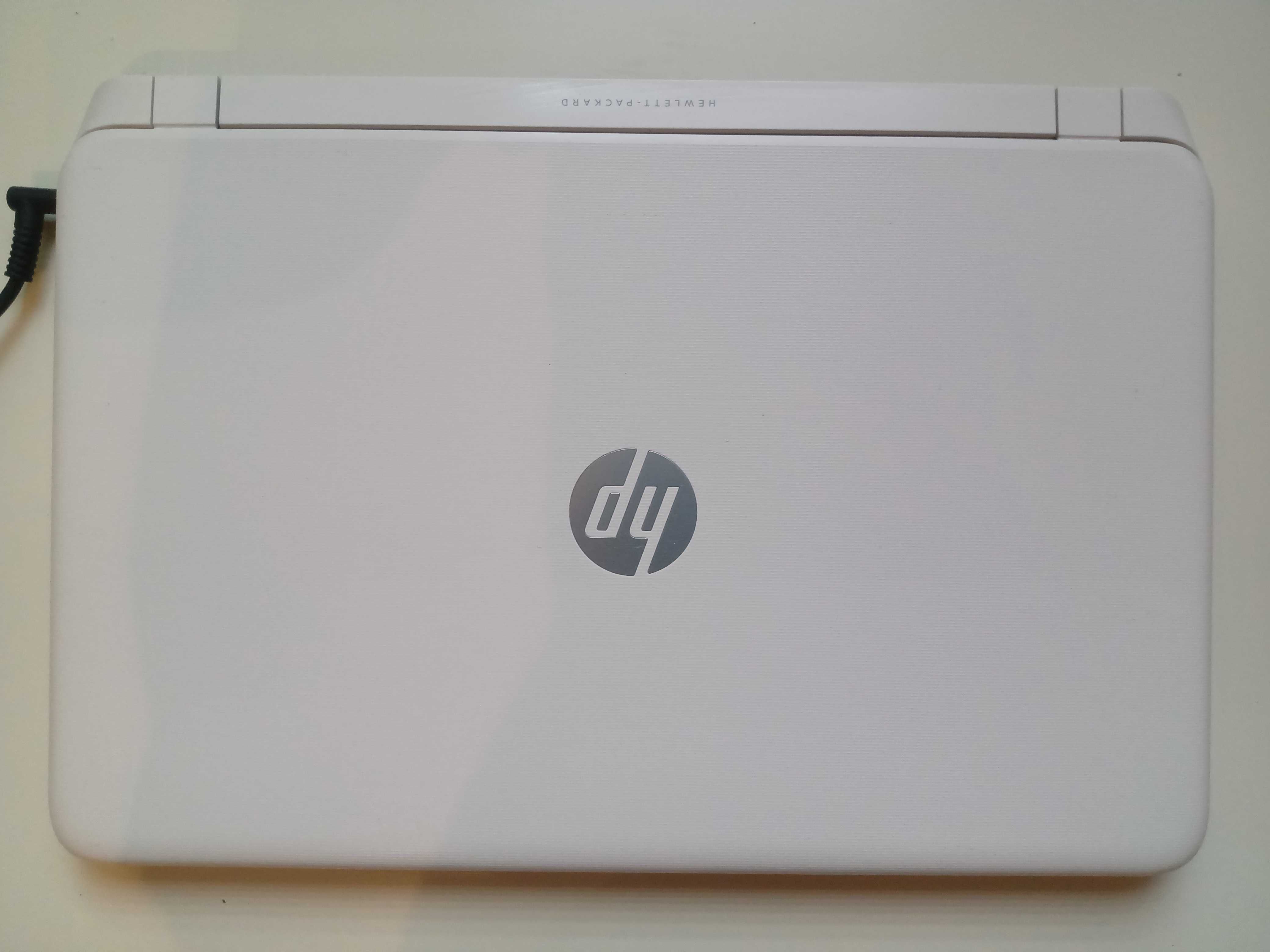 HP Pavilion 15-p007no 15,6" AMD A6 8 GB/1TB HDD /AMD R4 1GB
